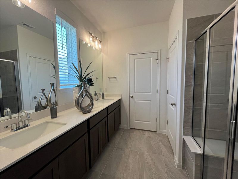 Furnished interior view inside a new home in Wellspring, Round Rock (Image 12).