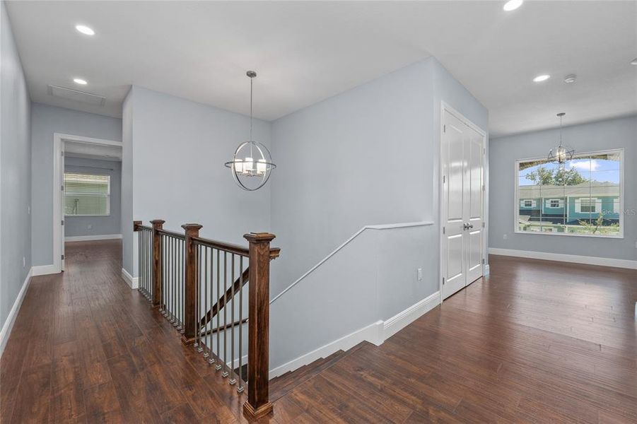 Spacious, unfurnished interior of a new home in , Tampa (Image 19).