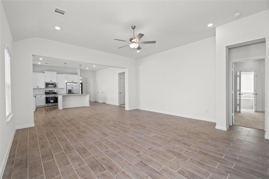 Spacious, unfurnished interior of a new home in Harmony Cove, Humble (Image 17). Spacious, unfurnished interior of a new home in Harmony Cove, Humble (Image 17).