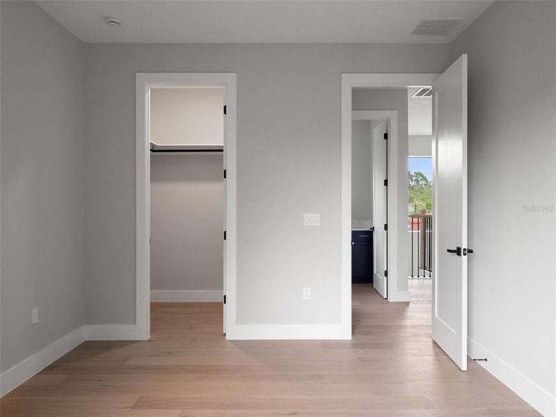 Spacious, unfurnished interior of a new home in , Orlando (Image 21).