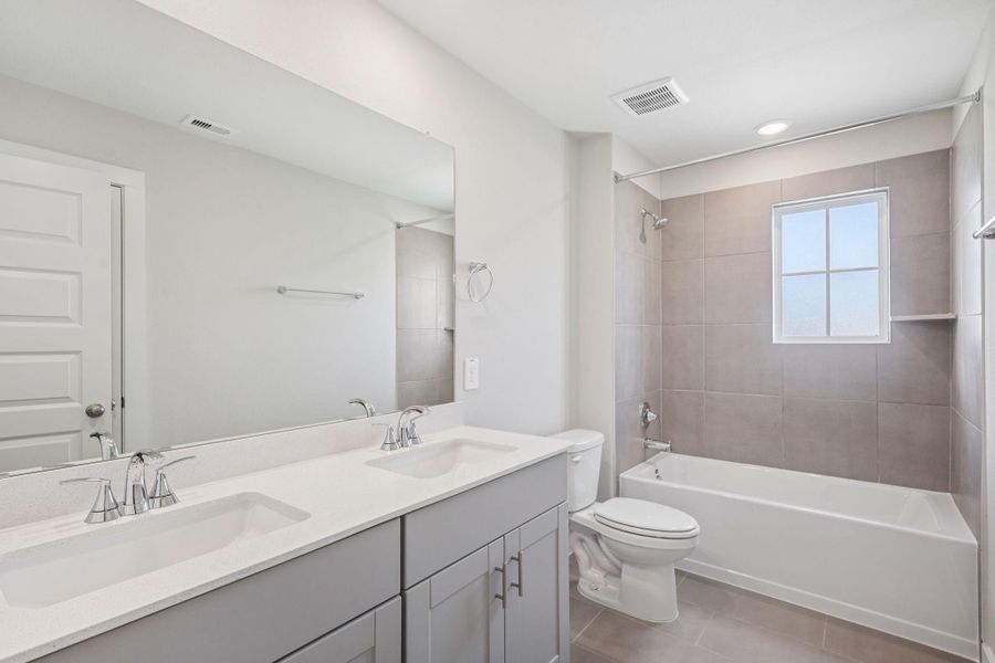 Furnished interior view inside a new home in Kingdom Heights, Rosenberg (Image 30).