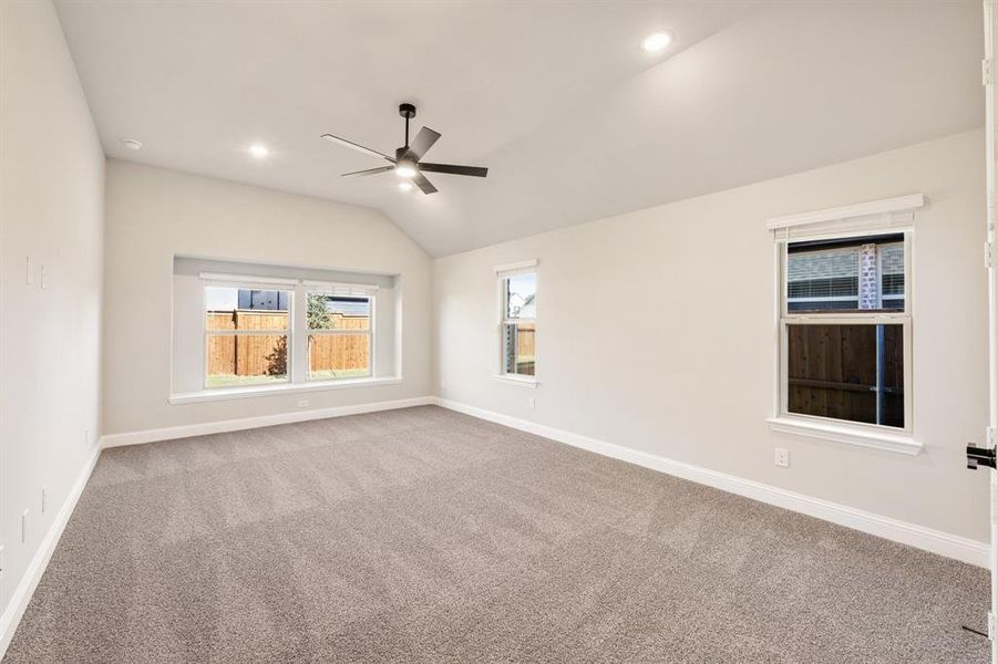 Spacious, unfurnished interior of a new home in Creekview Meadows, Pilot Point (Image 24).