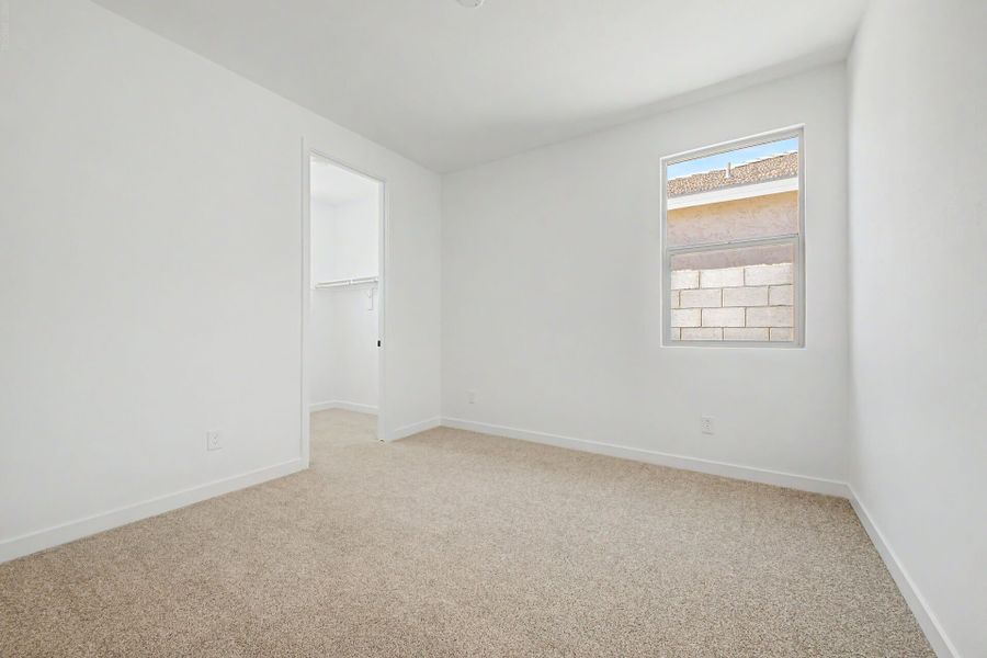 Spacious, unfurnished interior of a new home in White Tank Vistas, Waddell (Image 13).