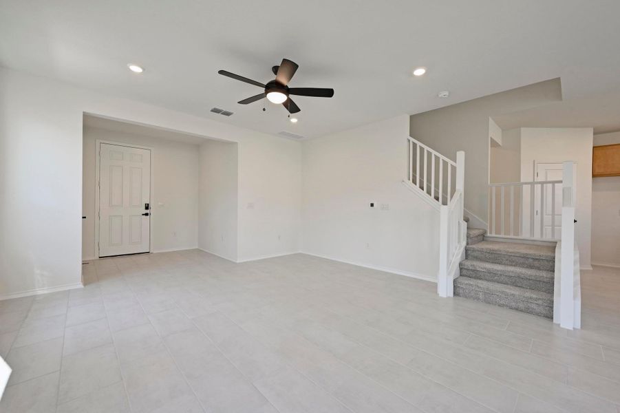 Spacious, unfurnished interior of a new home in Creekside at Estancia, Austin (Image 17).