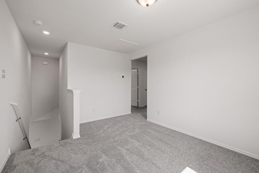 Spacious, unfurnished interior of a new home in Sonterra - Cool Water, Jarrell (Image 24).