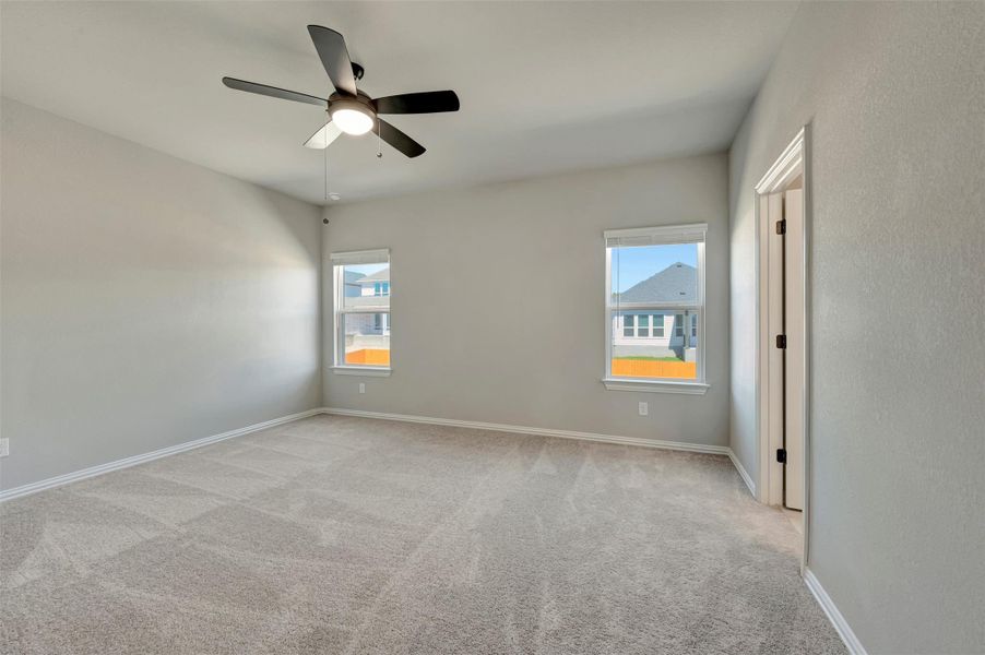 Spacious, unfurnished interior of a new home in Heritage, Dripping Springs (Image 21).