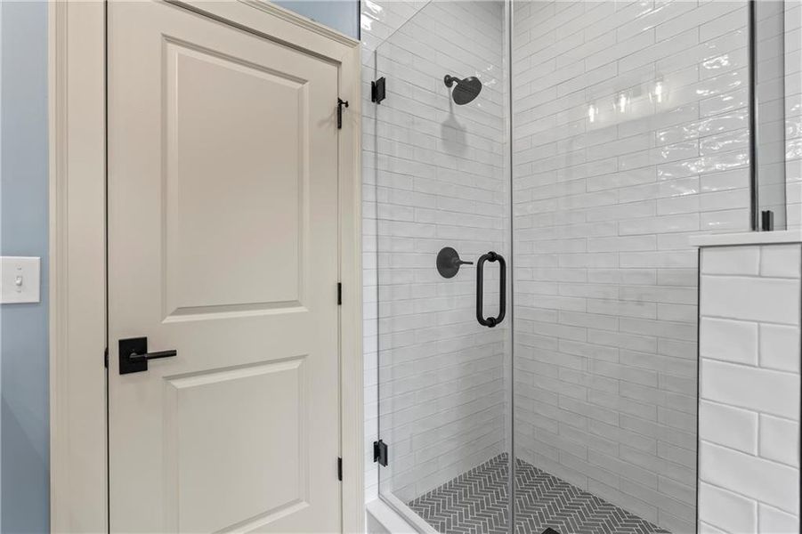 Image 101 of a home in .