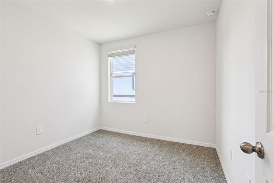 Spacious, unfurnished interior of a new home in , Lake Alfred (Image 23).