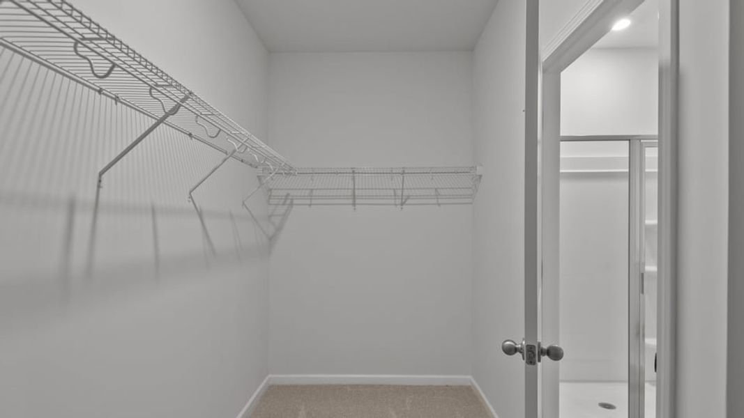 Spacious, unfurnished interior of a new home in East Ridge, Ayden (Image 24).