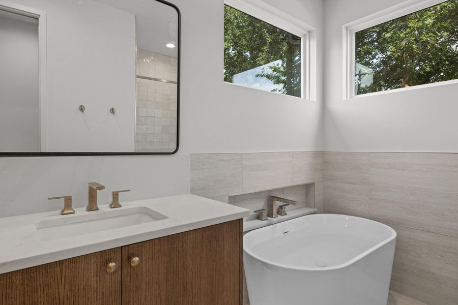 Furnished interior view inside a new home in , Austin (Image 7).