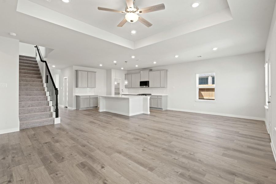 Spacious, unfurnished interior of a new home in Sunterra Lakes, Brookshire (Image 21).