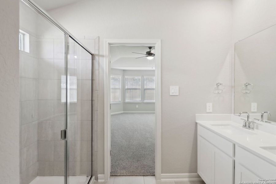 Furnished interior view inside a new home in Thomas Pond, San Antonio (Image 14).
