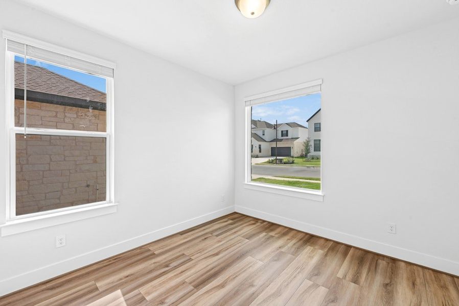 Spacious, unfurnished interior of a new home in Santa Rita Ranch, Liberty Hill (Image 37).
