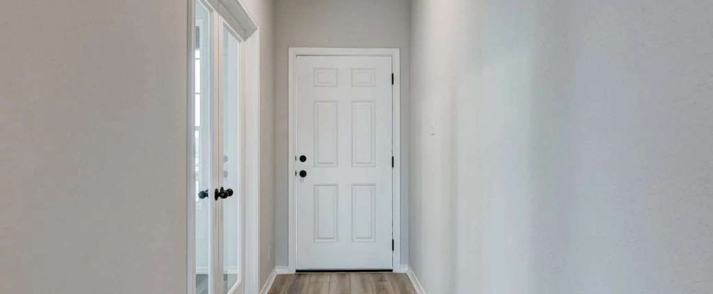Representative unfurnished interior of a home built from the Yaupon by Ashton Woods in Arcadia Ridge, San Antonio (Image 12).