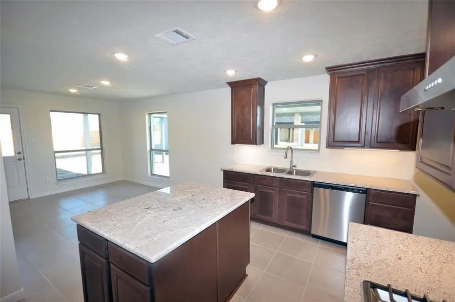 Furnished interior view inside a new home in Pedregal, League City (Image 8). Furnished interior view inside a new home in Pedregal, League City (Image 8).