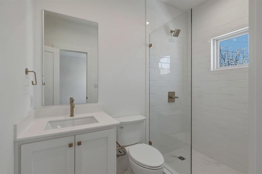 Furnished interior view inside a new home in , Dallas (Image 19). Furnished interior view inside a new home in , Dallas (Image 19).