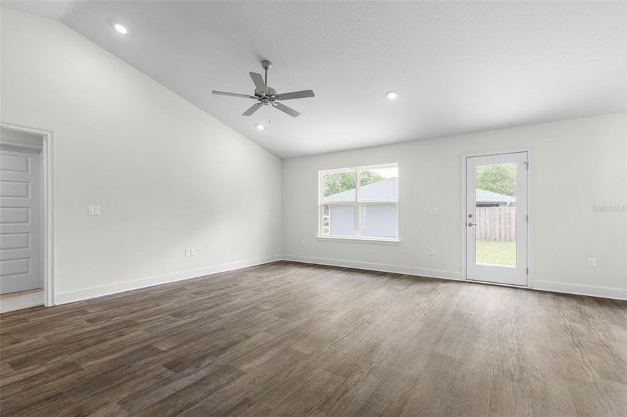 Spacious, unfurnished interior of a new home in , Palm Coast (Image 33).