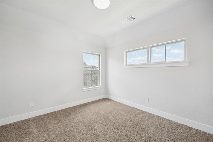 Spacious, unfurnished interior of a new home in Dove Hollow, Waxahachie (Image 25). Spacious, unfurnished interior of a new home in Dove Hollow, Waxahachie (Image 25).