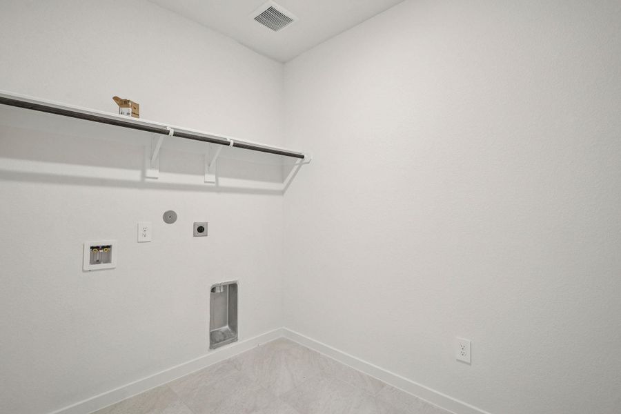 Spacious, unfurnished interior of a new home in Southwinds, Baytown (Image 22). Spacious, unfurnished interior of a new home in Southwinds, Baytown (Image 22).