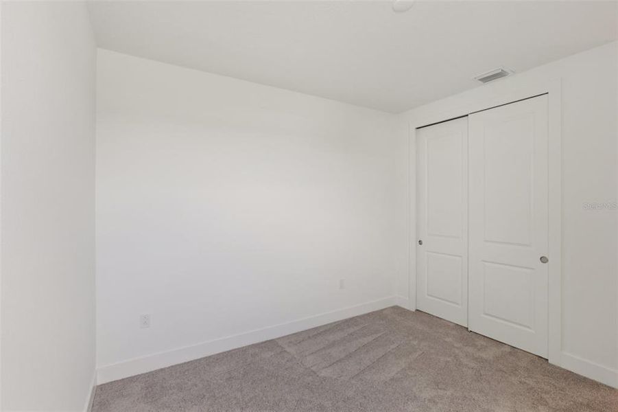 Spacious, unfurnished interior of a new home in Lagoon Residences at Epperson, Wesley Chapel (Image 17).