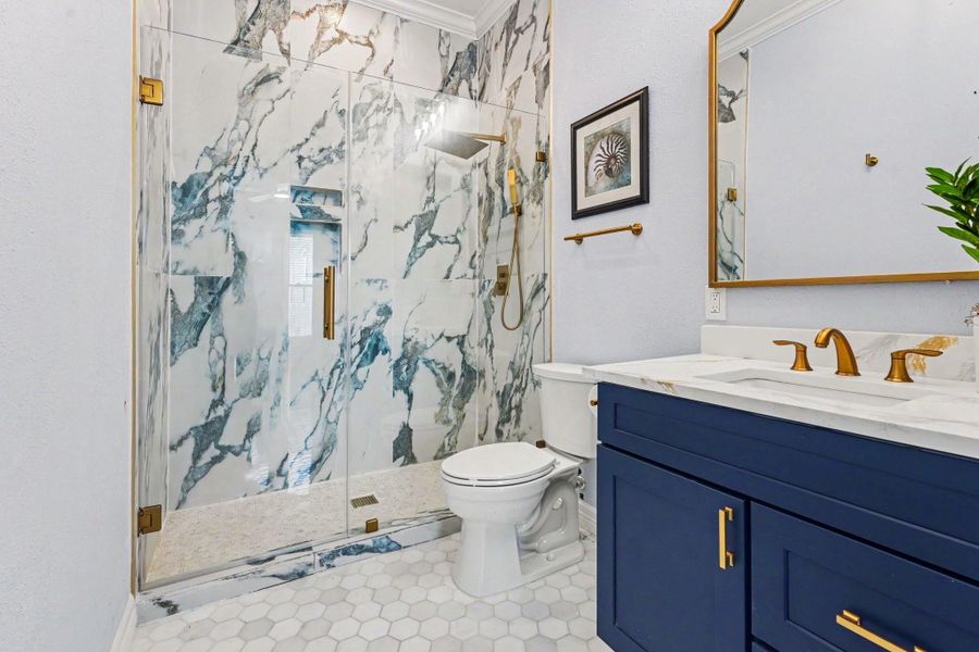 Furnished interior view inside a new home in , Galveston (Image 12).