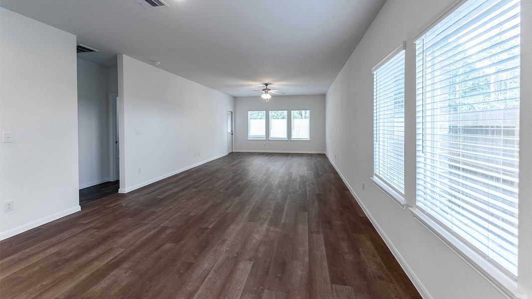 Spacious, unfurnished interior of a new home in The Canopies, Splendora (Image 19).