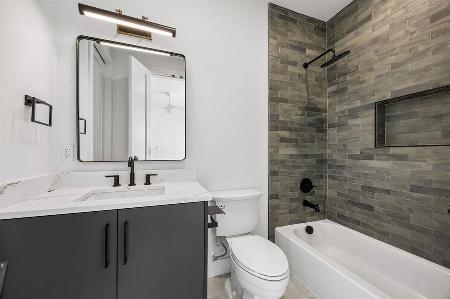 Furnished interior view inside a new home in , Dallas (Image 14). Furnished interior view inside a new home in , Dallas (Image 14).