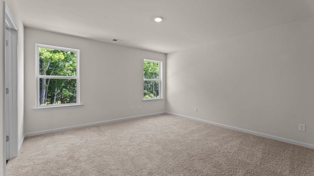 Spacious, unfurnished interior of a new home in Hobbs Farm, Ayden (Image 25).