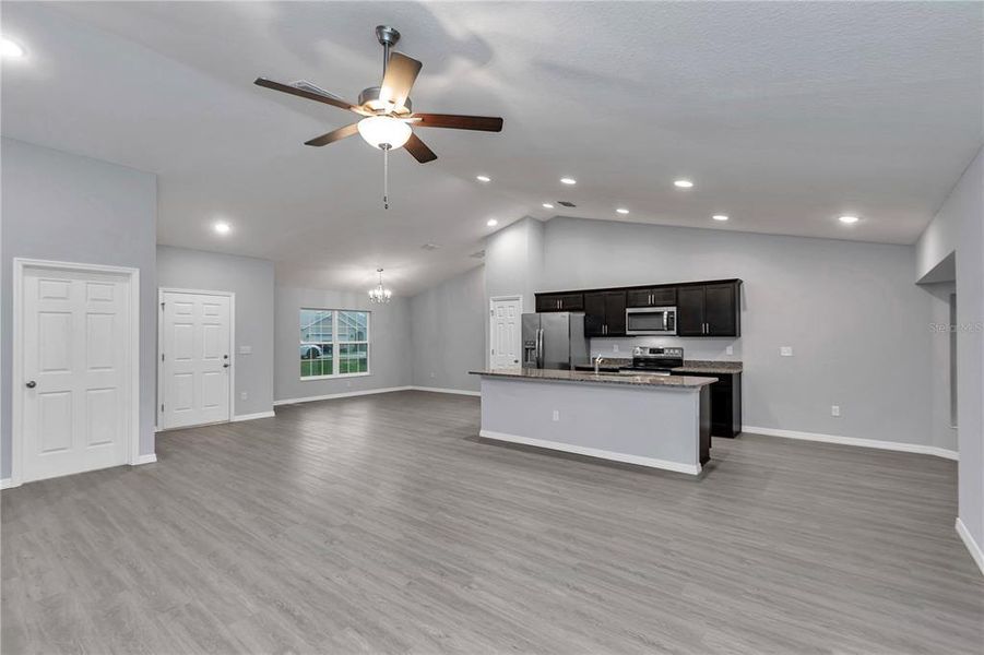 Spacious, unfurnished interior of a new home in , Ocala (Image 19).