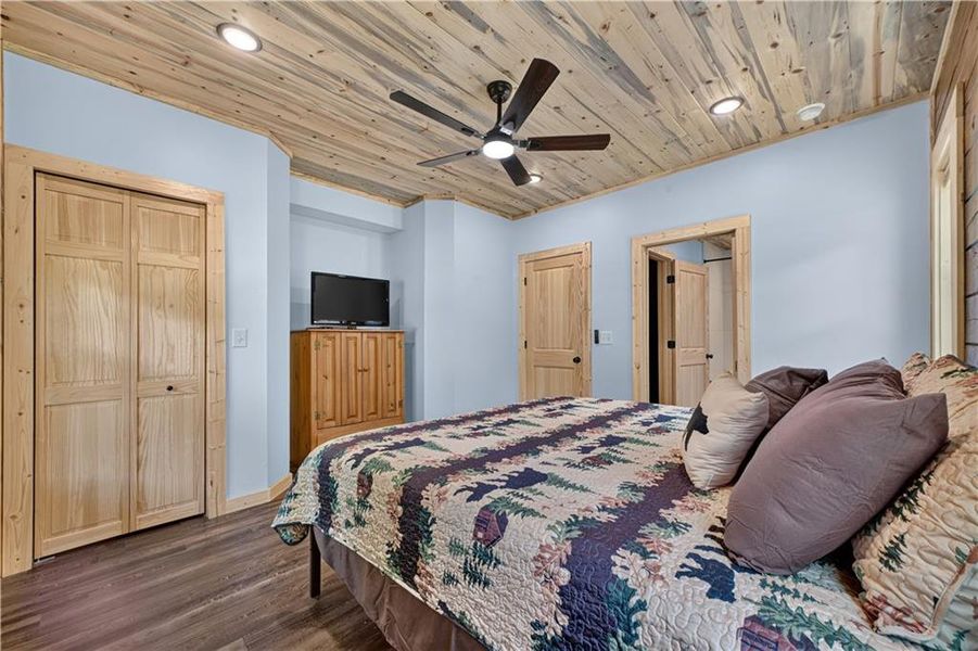 Furnished interior view inside a new home in , Ellijay (Image 13).