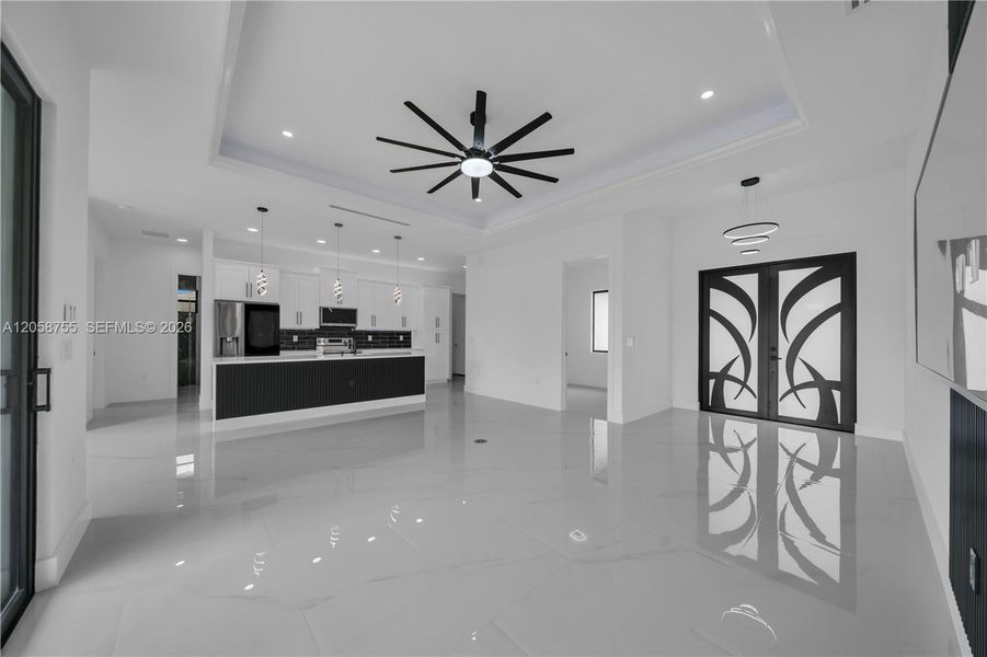 Spacious, unfurnished interior of a new home in , Lehigh Acres (Image 20).
