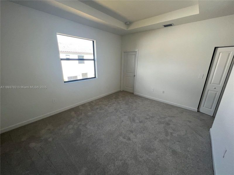 Spacious, unfurnished interior of a new home in , Homestead (Image 24).