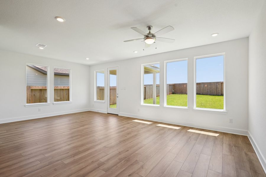Spacious, unfurnished interior of a new home in The Canopies, Splendora (Image 6).