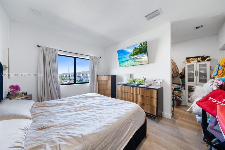 Furnished interior view inside a new home in , Florida City (Image 15).