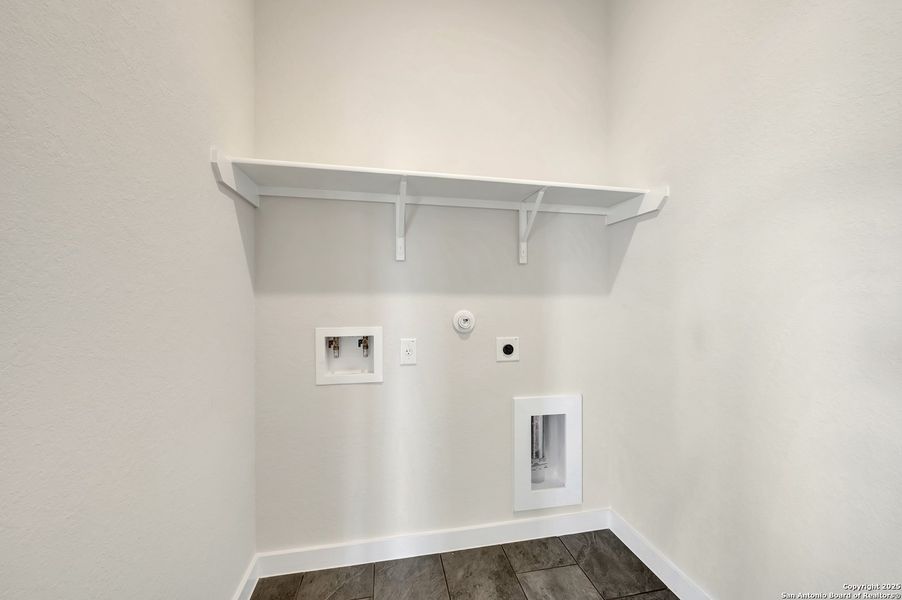 Spacious, unfurnished interior of a new home in Mayfair - Select Classic Series, New Braunfels (Image 21).