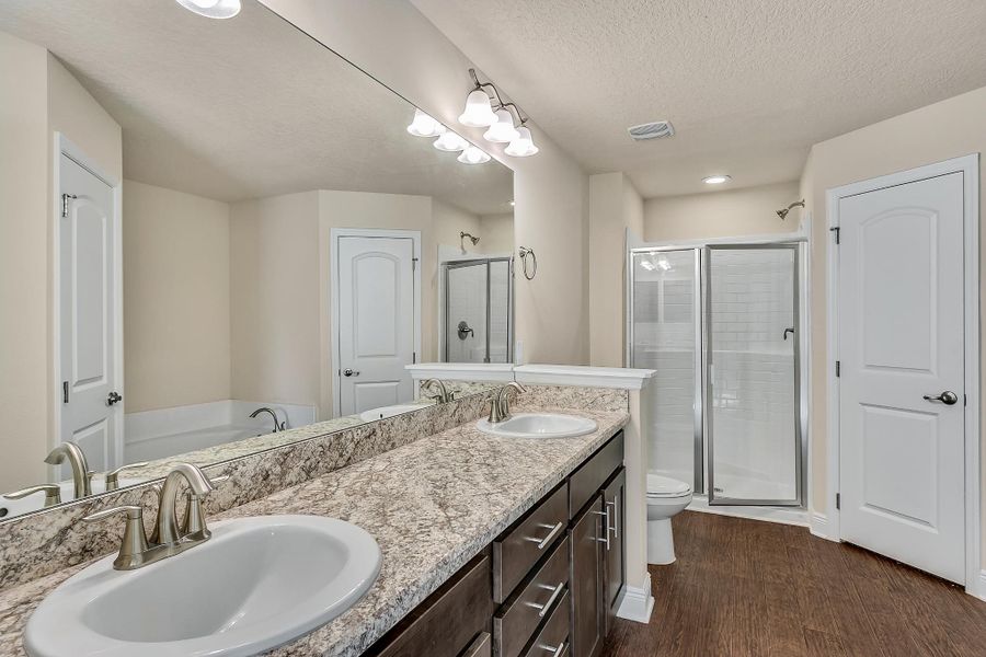 Furnished interior view inside a new home in Spring Hill, Spring Hill (Image 7).