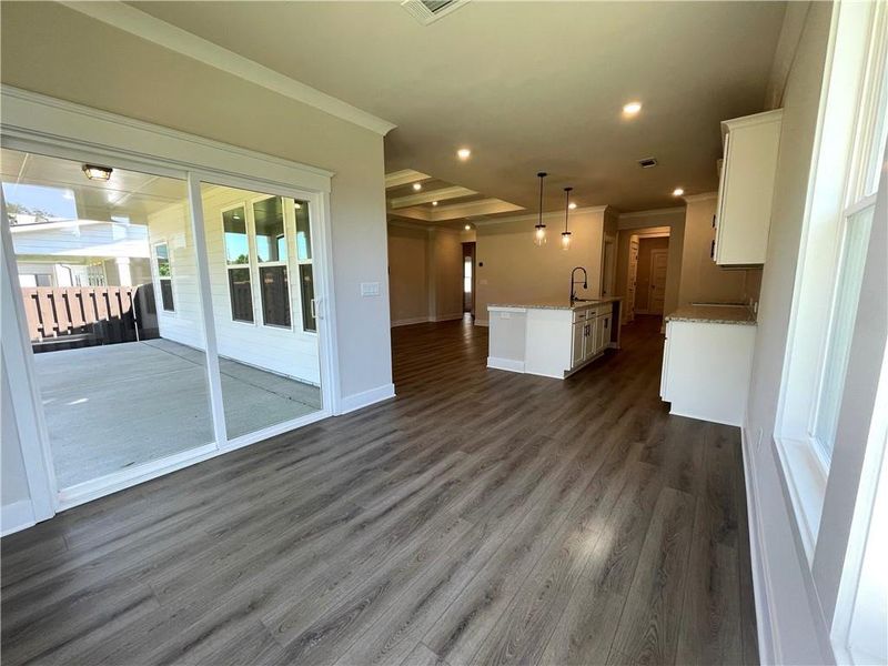 Spacious, unfurnished interior of a new home in Summerlin, Winder (Image 71).