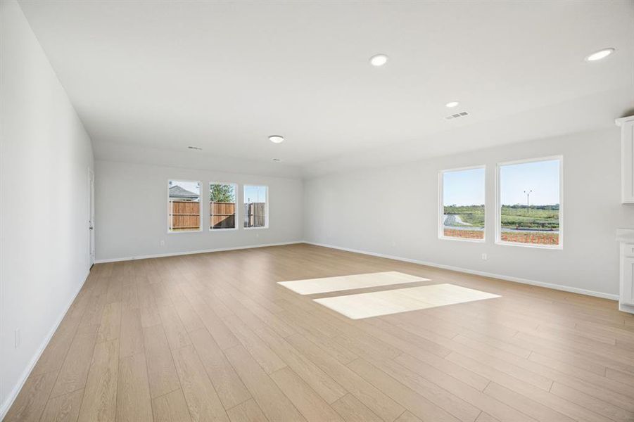 Spacious, unfurnished interior of a new home in Santorini, Seagoville (Image 16). Spacious, unfurnished interior of a new home in Santorini, Seagoville (Image 16).