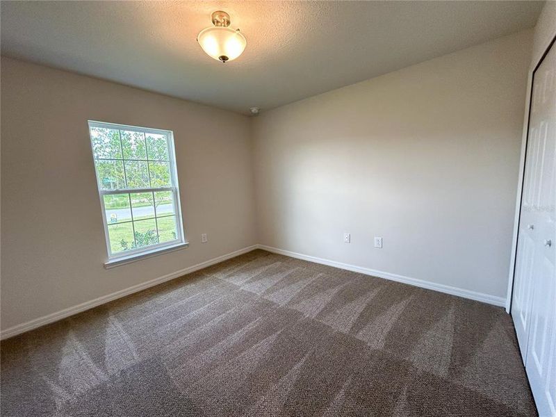 Spacious, unfurnished interior of a new home in , Citrus Springs (Image 9).
