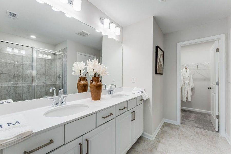 Furnished interior view inside a new home in Hampton Trace, Marietta (Image 18).