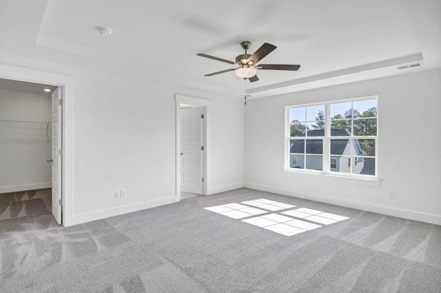 Spacious, unfurnished interior of a new home in Ashton Lakes, Lexington (Image 27).