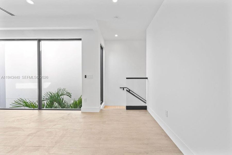 Spacious, unfurnished interior of a new home in , Fort Lauderdale (Image 66). Spacious, unfurnished interior of a new home in , Fort Lauderdale (Image 66).