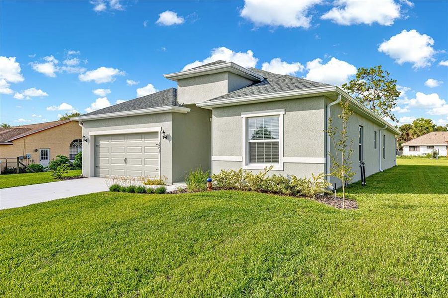 Front exterior of a new home in , Ocala, FL, highlighting curb appeal (Image 25).