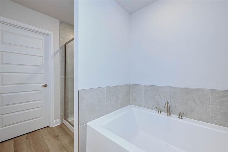 Image 20 of a home in Parkland Place.