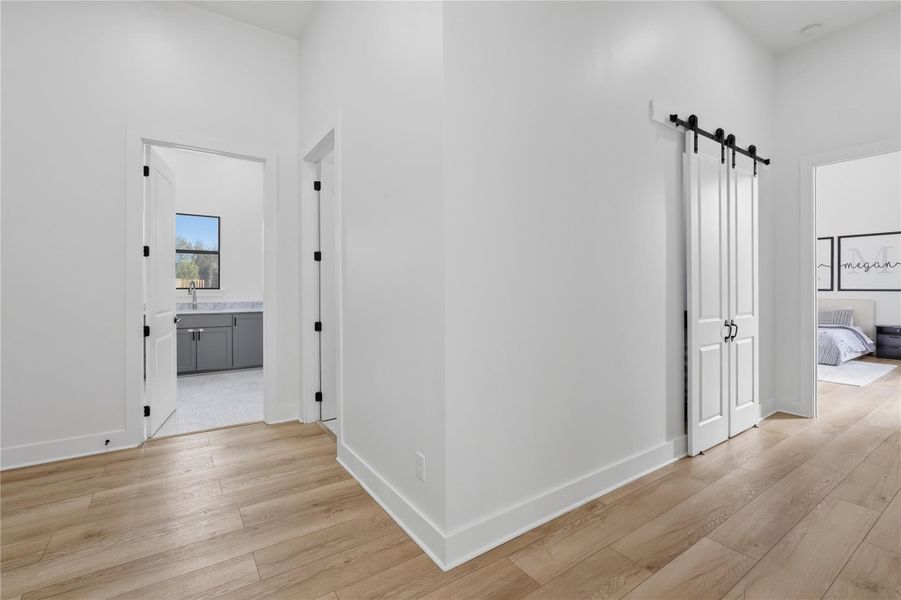 Spacious, unfurnished interior of a new home in , Willis (Image 21).