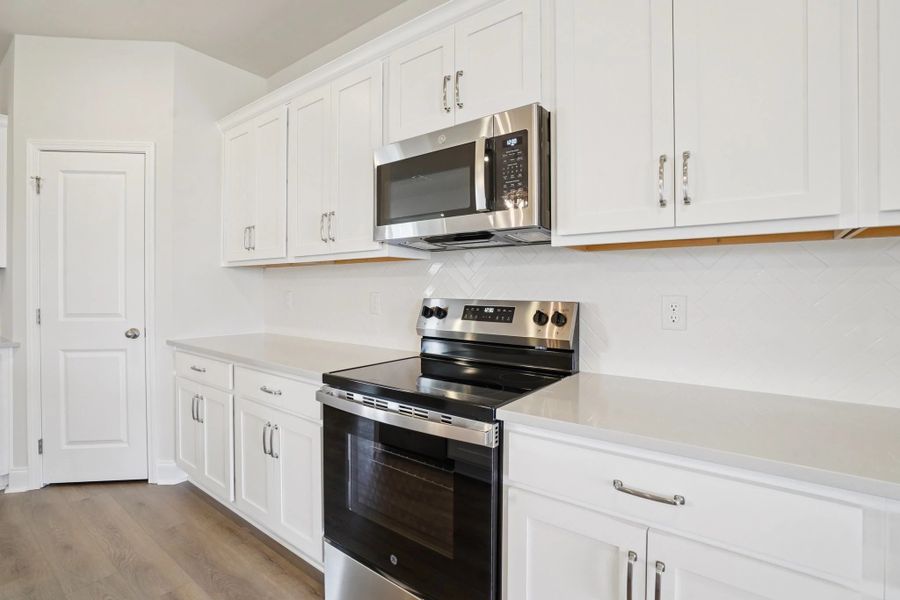 Furnished interior view inside a new home in Ascent at Arbor Ridge, La Vergne (Image 10).