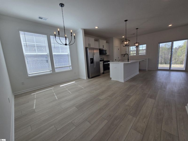 Spacious, unfurnished interior of a new home in Shiloh Trail, Wellford (Image 19).