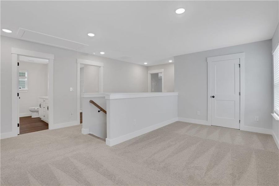 Spacious, unfurnished interior of a new home in Villas at Dawsonville, Dawsonville (Image 38).