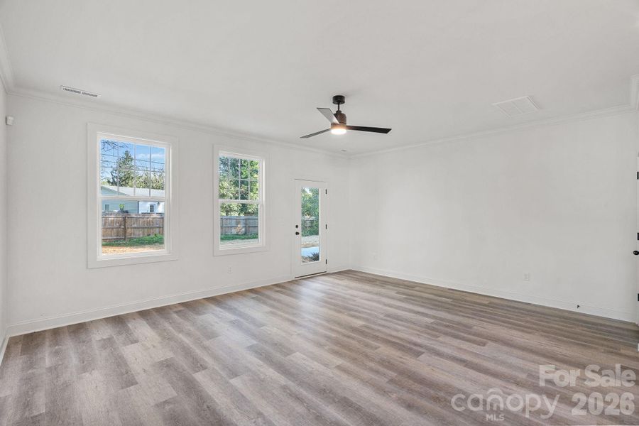 Spacious, unfurnished interior of a new home in , Charlotte (Image 14).