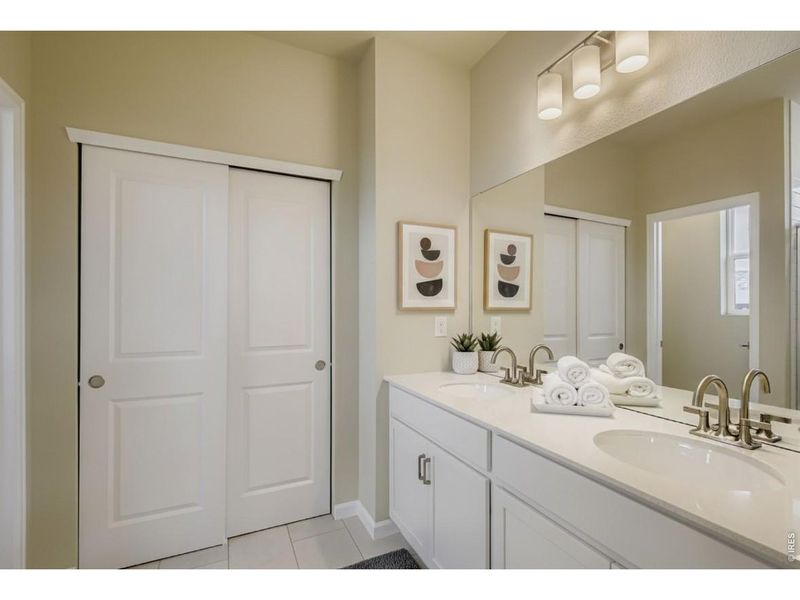 Furnished interior view inside a new home in Country Club Reserve, Fort Collins (Image 7).